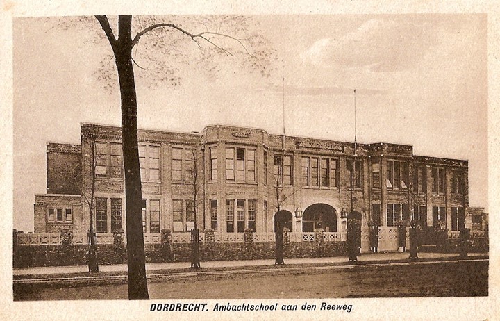 Oude foto school.jpg